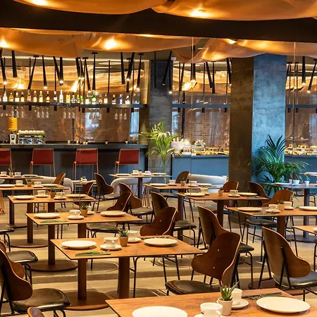 Axel - Adults Only מלון 4*