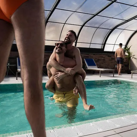 Axel - Adults Only מלון 4*